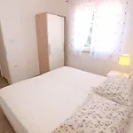 Nadija 1366