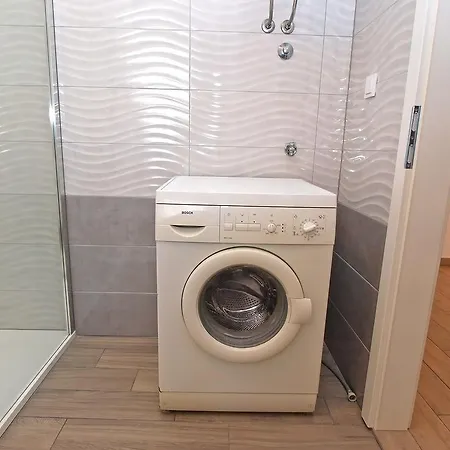 Nadija 1366 شقة *