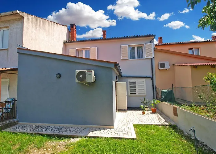 Apartman Nadija 1366 *