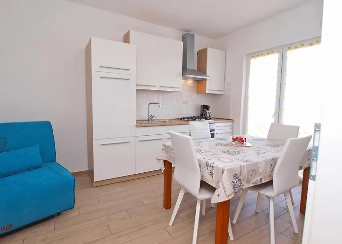 Nadija 1366 Apartman Pula