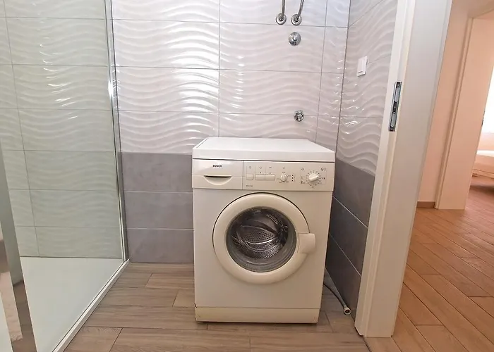 Nadija 1366 Apartman *