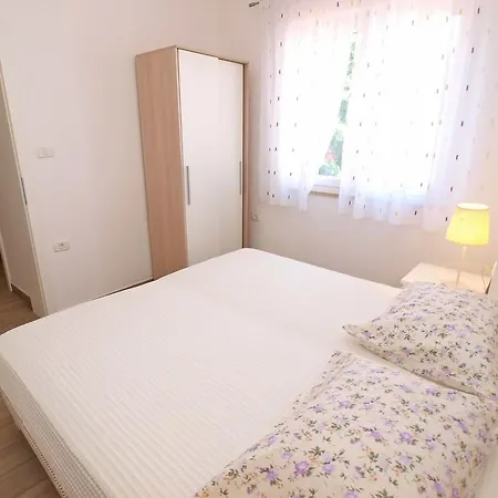 Nadija 1366