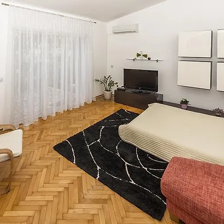 Nadija 1366