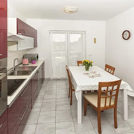 Apartamento Nadija 1366 *